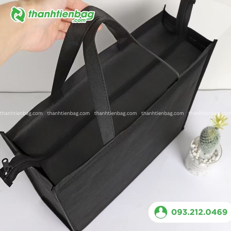  Mẫu t&uacute;i vải kh&ocirc;ng dệt x&aacute;ch tay m&agrave;u đen