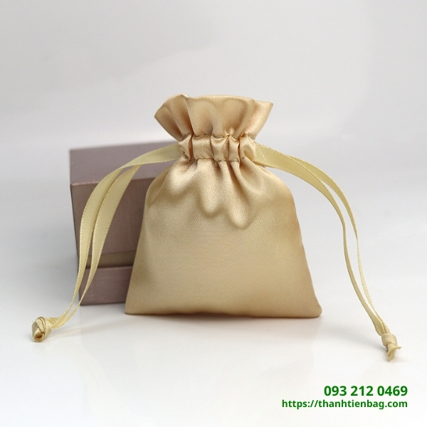 tui-vai-dung-trang-suc-5